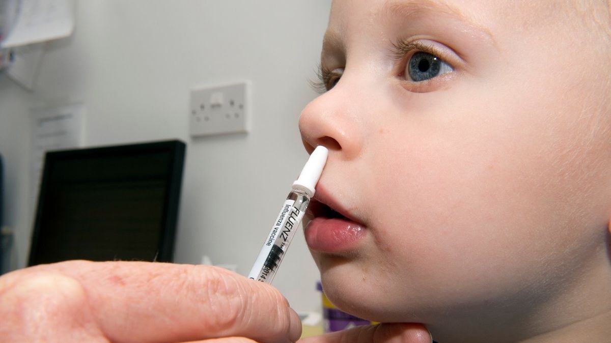 Vakcína pro děti: Proti chřipce pomůže sprej do nosu